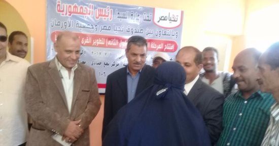 بالصور .. تسليم 60 منزلا بقرى نجع حمادى بتكلفة 2 مليون و 220 ألف جنيه
