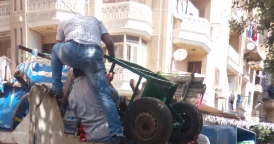 محافظة الإسكندرية تزيل إشغالات الطريق بمحطة فيكتوريا شرق 
