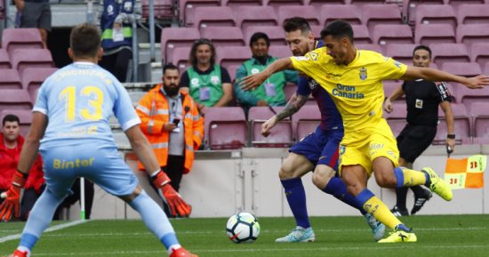 شاهد.. شوط سلبى بين برشلونة ولاس بالماس فى مباراة بدون جماهير