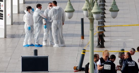 بالصور.. مصرع شخصين بمحطة مرسيليا فى هجوم بسكين ومقتل منفذ العملية