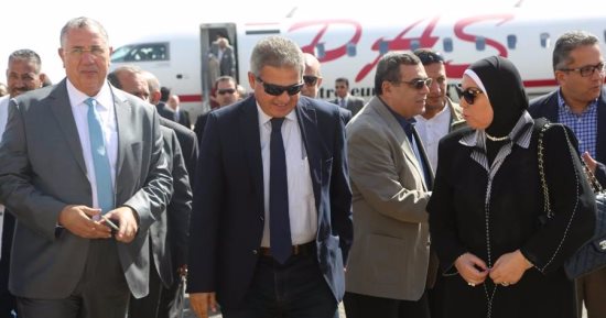 بالصور.. وزير الرياضة يصل الوادى الجديد لحضور احتفالات العيد القومى للمحافظة