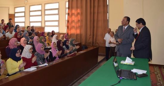 بالصور .. رئيس جامعة المنوفية يتفقد كليتى التجارة والحقوق