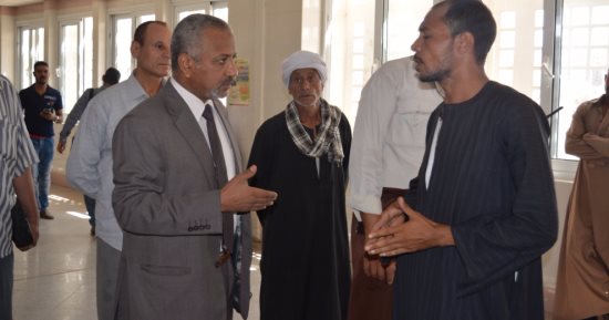 بالصور.. نائب رئيس جامعة الأزهر للوجه القبلى يتفقد العيادات الخارجية  بأسيوط