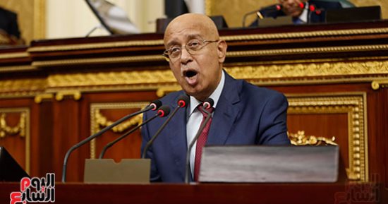رئيس الوزراء يهنئ وزير الدفاع والإنتاج الحربى بذكرى نصر أكتوبر 