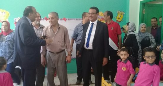 بالصور .. نائب ومدير المديرية التعليمية يفتتحان معمل الصوتيات بمدرسة بشبرا 