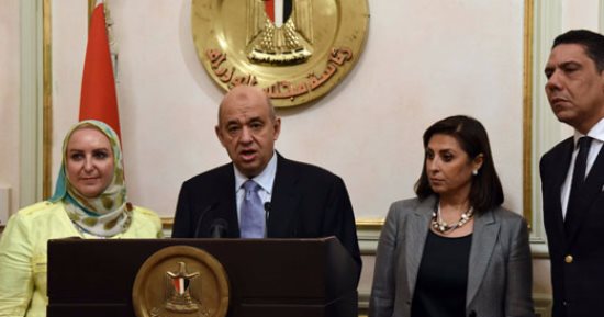 بالصور.. وزير السياحة: أسلم بابا الفاتيكان خطابا من الرئيس لاعتماد "مسار العائلة المقدسة"