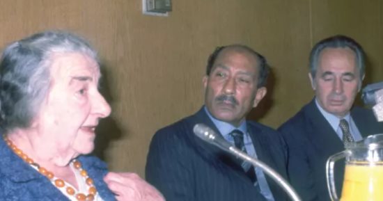 معاريف: جولد مائير كانت ترغب فى حل سياسى قبل حرب أكتوبر.. والسادات رفض