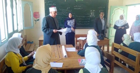 رئيس المنطقة الأزهرية بكفر الشيخ يتابع المعاهد الأزهرية 