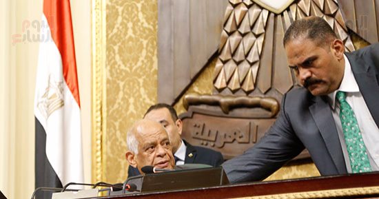 بالصور.. على عبد العال يرفع الجلسة العامة ويدعو النواب لتقديم اعتراضاتهم خلال نصف ساعة