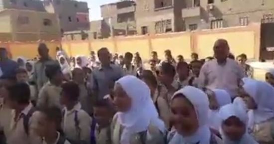 والدة طالب تحرر محضرا ضد مدرس لاعتدائه بالضرب عليه فى الوادى الجديد