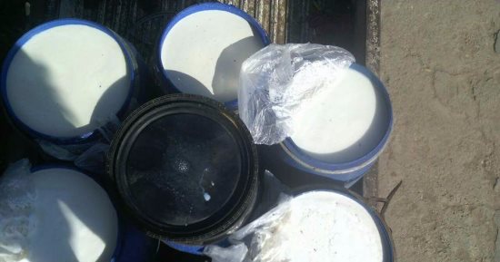 ضبط 1700 لتر ألبان غير صالحة للاستخدام الآدمى جنوب بنى سويف