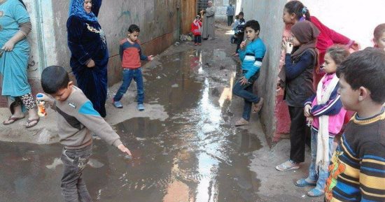 بالصور.. الصرف الصحى يدمر "كفر حانوت" بالغربية.. الأهالى: البيوت تنهار علينا