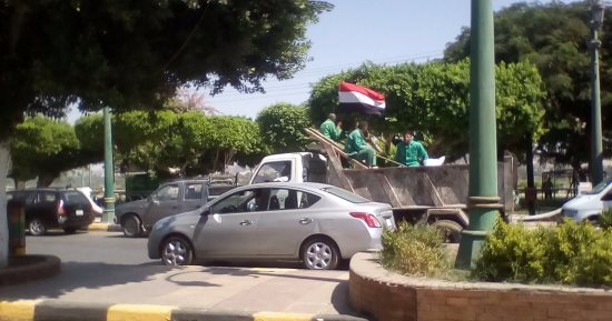 أعلام مصر ترفرف فى سماء المنيا والأغانى الوطنية بالمدارس احتفالا بنصر أكتوبر