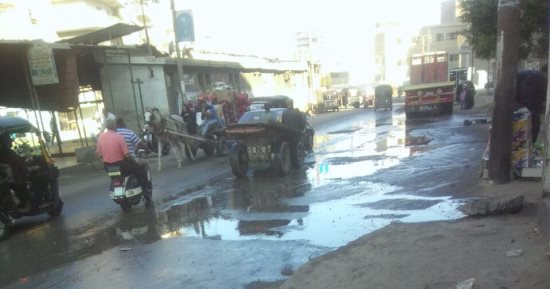 القمامة تحاصر مدرسة صفية زغلول بالمحلة الكبرى