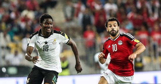 لاعب ليستر سيتى يرتدى شارة قيادة غانا فى مواجهة أوغندا