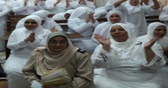 الداخلية تجمع سجينة مع ابنتها بسجن النساء بعد فراق 3 سنوات