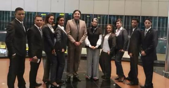 فرقة الأقصر للفنون الشعبية تقدم عروضا فى معرض للتحف بدولة موريشيوس