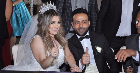 رامى جمال مهنئا تامر عاشور بزواجه: بارك الله لكما وبارك عليكما