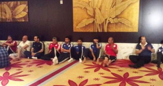 المنتخب يؤدى صلاة الجمعة بمسجد ملاصق لفندق الإقامة