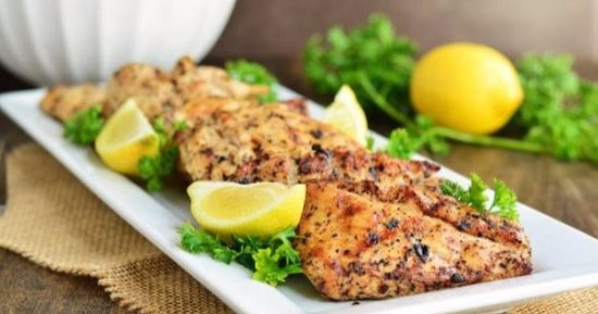 طريقة عمل الدجاج بالليمون والروزمارى