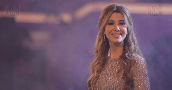 بالصور.. نانسى عجرم تغنى "أنت مصرى" فى حفل العاصمة الإدارية الجديدة 