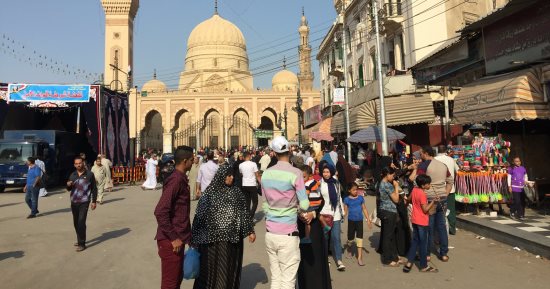 بالصور.. توافد أحباب شيخ العرب على مسجد السيد البدوى بطنطا
