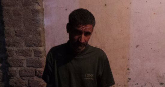 شاب يناشد محافظ سوهاج لعلاجه من نوبات الصرع وإعادة معاش التضامن
