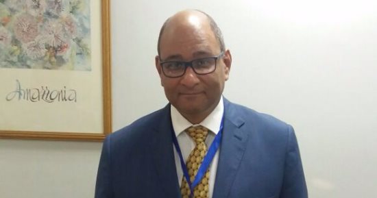 أستاذ عظام يوضح الطرق الصحيحة لتفادى مشكلات عمليات التقويم والتطويل