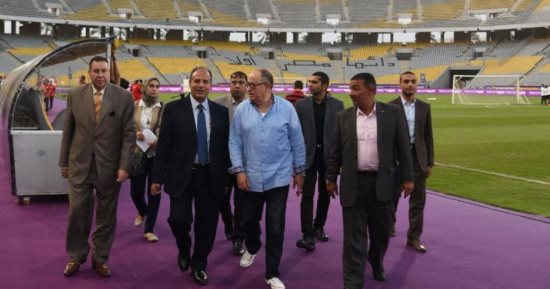 بالصور.. محافظ الإسكندرية يتفقد جاهزية استاد برج العرب قبل مباراة الكونغو