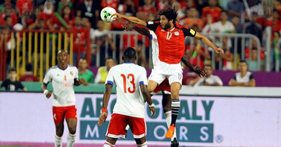 بالفيديو والصور.. الحضرى يعنف زملاءه بعد هجمات الكونغو المتتالية