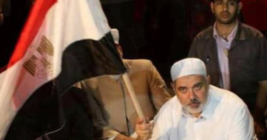 بالصور..غزة تحتفل بصعود مصر لكأس العالم وهنية يرفع العلم المصرى