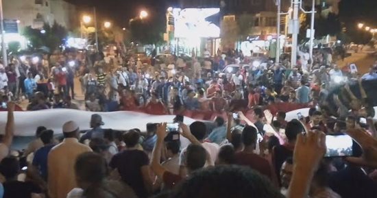 بالصور فرحة جماهير أسوان والوادى الجديد احتفالا بفوز المنتخب 