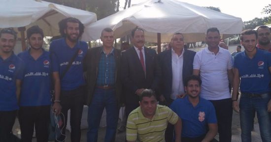 بالصور.. 40 أتوبيسا من جامعة عين شمس تتجه إلى استاد برج العرب لدعم المنتخب