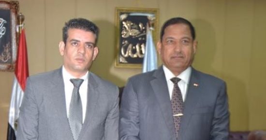 محافظ الغربية يستقبل متبرعا بـ16 مليون جنيه لإقامة دار مسنين ودار أيتام