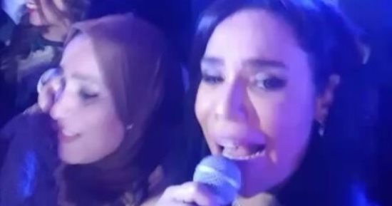 بالفيديو.. أمينة تحول حفل زفاف إلى احتفالية للتأهل منتخب مصر لكأس العالم