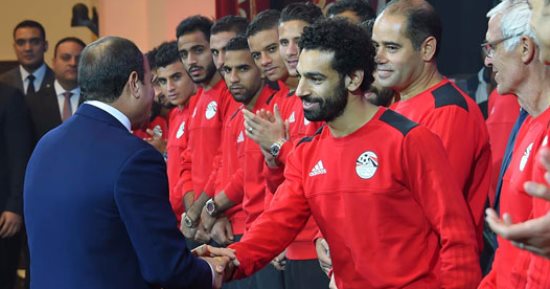 الرئيس السيسي لـ محمد صلاح: "أشكرك لأنك فرحت المصريين"