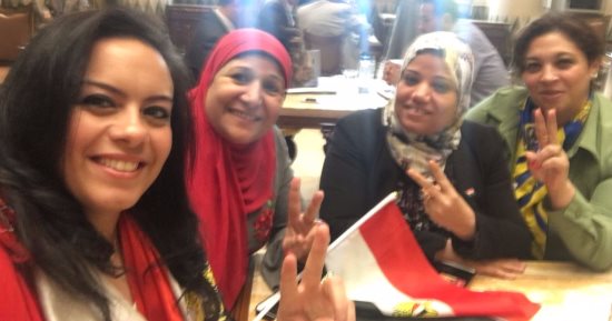 بالصور.. "سيلفى العلم" فى احتفالات النواب بصعود الفراعنة لمونديال روسيا