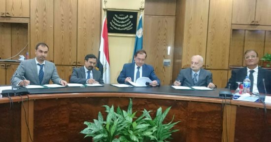 البترول توافق على دخول روسنفت الروسية شريكا فى 30% من حصة إينى بحقل ظهر  