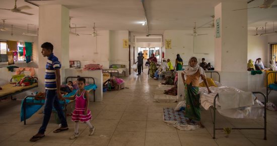 بالصور.. لاجئو الروهينجا يتلقون العلاج بمستشفى الصدر ببنجلاديش