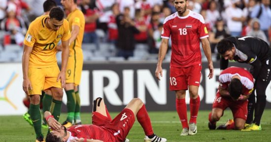 بالفيديو والصور.. حلم سوريا فى المونديال يتحطم على صخور أستراليا.. عمر السومة يتقدم بهدف مبكر و تيم كاهيل والقائم الأيسر وطرد المواس يغتال أمال السوريين.. وصور بشار الأسد تظهر فى المدرجات وأمام الملعب