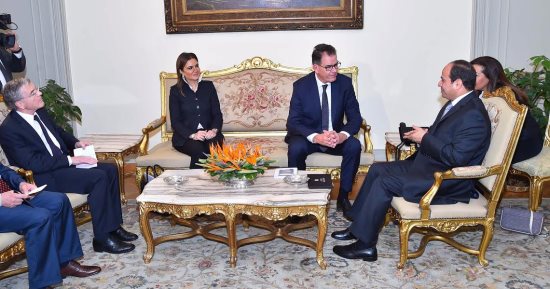 وزير التنمية الألمانى يهنئ السيسى بالوصول مصر لكأس العالم.. ويؤكد: مهتمون بالشراكة مع مصر