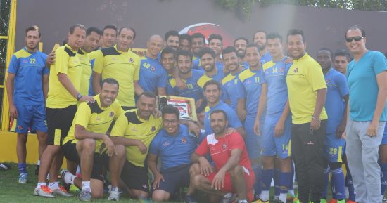بالصور.. الأسيوطى يحتفل بصعود المنتخب لكأس العالم 