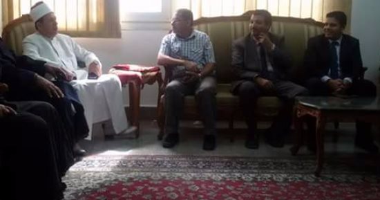 رئيس الإدارة المركزية للمعاهد الأزهرية يلتقى وفد نقابة الصيادلة فى دمياط 