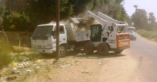 بالصور.. رفع 8 طن من القمامة والمخلفات الصلبة فى مركز طما بسوهاج