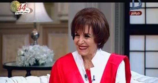 سميرة أحمد عن تبرعها بفساتينها: مستعدة أضحى بأى شئ من أجل بلدى