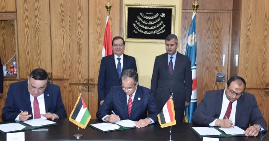 وزير البترول يجتمع مع نظيره الأردنى لبحث سبل التعاون فى مجال الطاقة