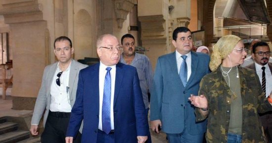 وزير الثقافة يتفقد دار الكتب تمهيداً لافتتاحها  قبل بداية 2018