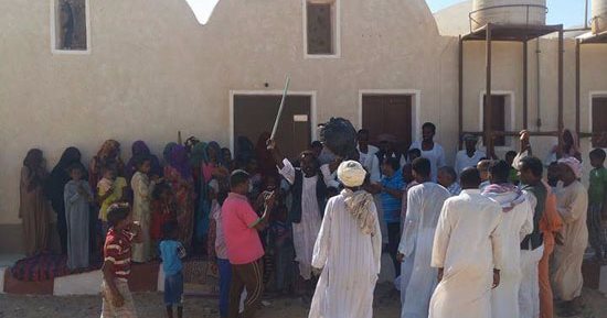 بالصور.. تسليم 32 وحدة توطين لأهالى قرية حماطة جنوب مرسى علم