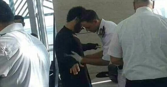صورة خضوع محمد صلاح للتفتيش بالمطار تزلزل "فيس بوك": قدوة