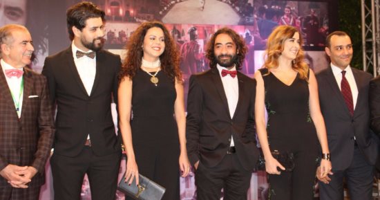 بالصور.. أبطال "أغسطينوس ابن دموعها" يحتفلون بالعرض الخاص مع محافظ الإسكندرية